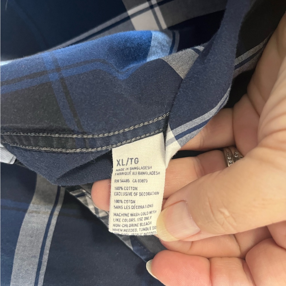 American Eagle Prep Fit Blue, Black and White Plaid Long Sleeve Shirt Size XL - Picture 6 of 6